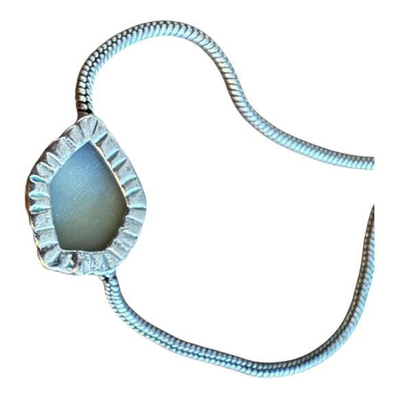 Kendra Scott Mara Tess Silver Plated Druzy Necklace Gray Drusy Stone Snake Chain - Picture 6 of 8